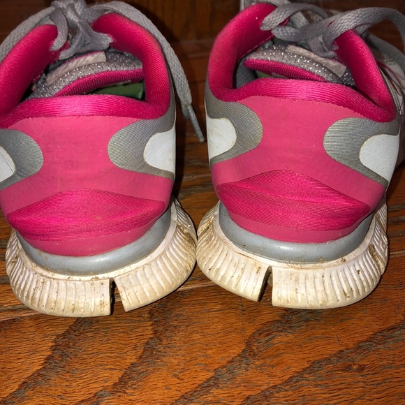Pink and grey Nike sneakers - Picture 3 of 5